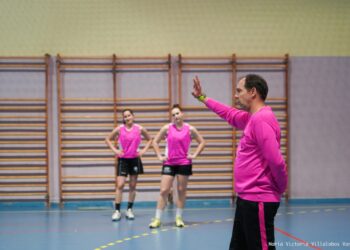 David González, en el primer entrenamiento con el equipo segoviano./ MARÍA VILLALOBOS