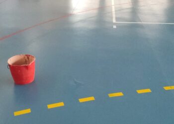Imagen de la pista del pabellón Teodosio con los cubos./ E.A.