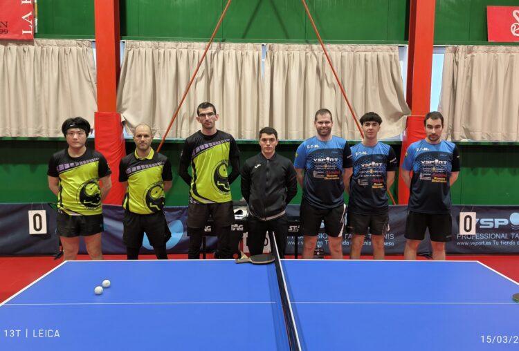 Los protagonistas del partido que jugó el Seghos en Torrelavega. / SEGHOS ETM