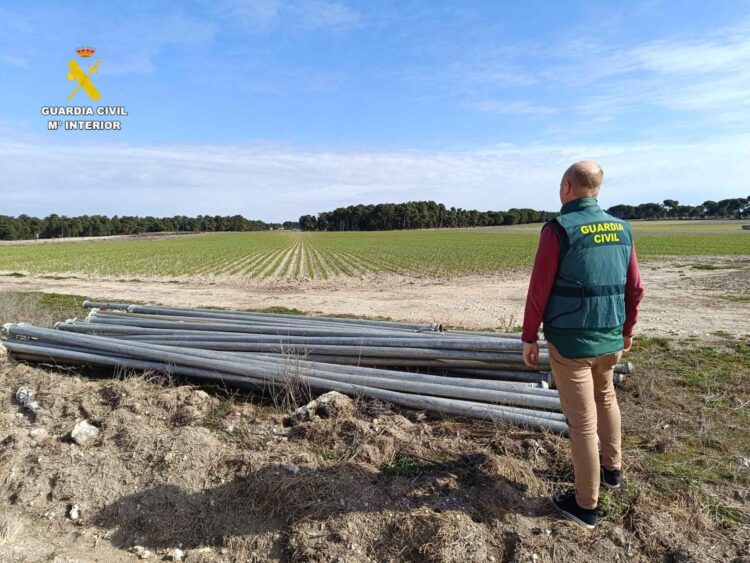 Un agente del equipo ROCA de la Guardia Civil, en Cuéllar./ GUARDIA CIVIL