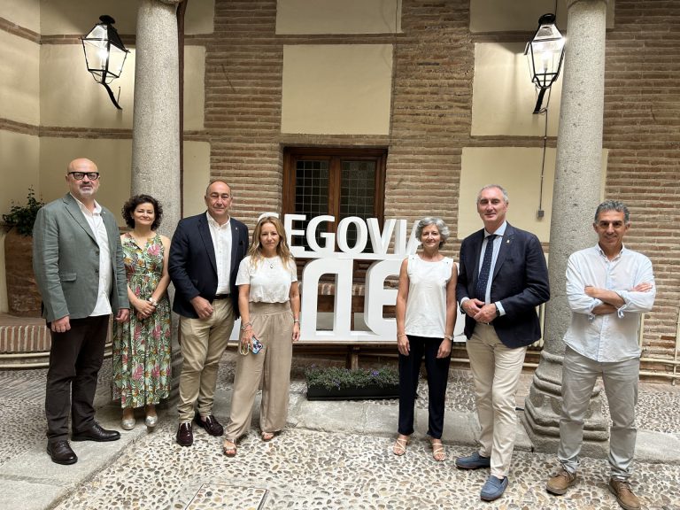 Más de 2.500 estudiantes confirman el crecimiento sostenido de la UNED en Segovia 2 04 2 1