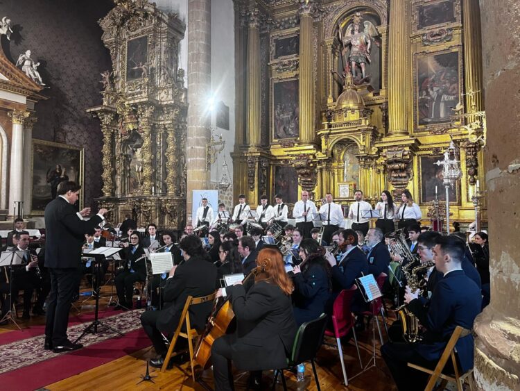 Concierto de la Unión Musical a beneficio de Cáritas Diocesana 1 Un momento del concierto celebrado en San Miguel./ JUNTA DE CONFRADÍAS