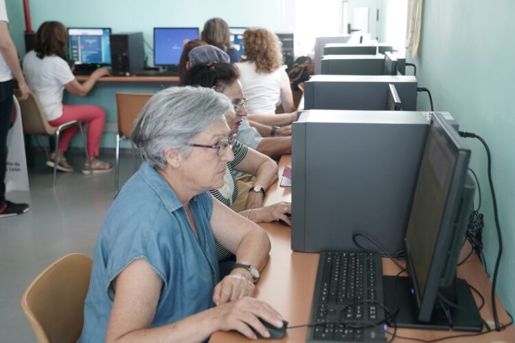 Los centros del programa CyL Digital impartirán 287 cursos en abril 1 Centro CyL Digital Rural de Serrada en Valladolid (FOTO: Rubén Cacho)