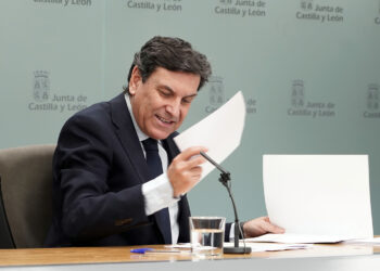 Carlos Fernández Carriedo en la rueda de prensa posterior al Consejo de Gobierno. / Rubén Cacho