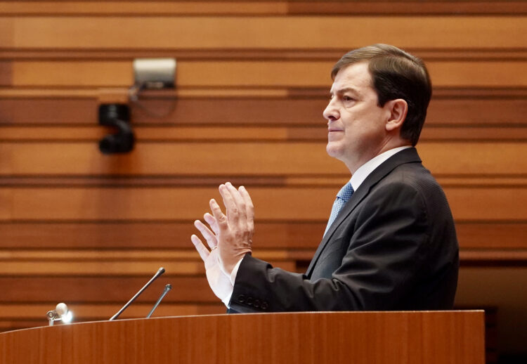 Cortes de Castilla y León durante la celebración del Debate del estado de la Comunidad. / Leticia Pérez