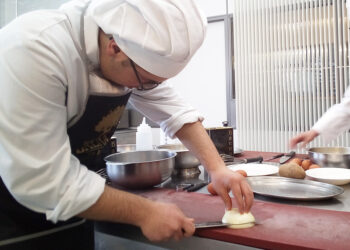 Profesionales de hostelería. / KAMARERO