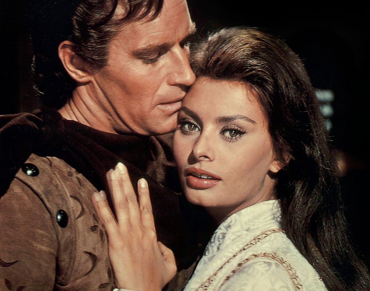 Sophia Loren y Charlton Heston, en un fotograma de la película El Cid.