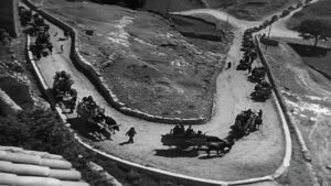 4 La aldea maldita 1942 exodo copia