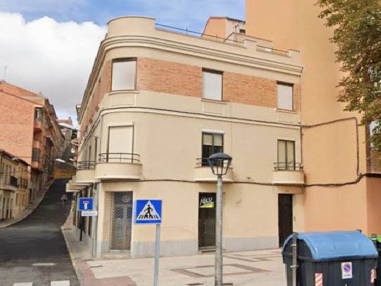 Edificio situado en la avenida Obispo Quesada, de Pagola. / G.M.