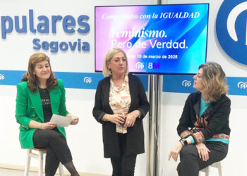 Azucena Suárez, Paloma Sanz y Mª Victoria Moreno.