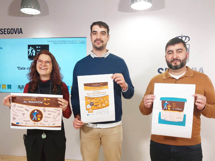 Cubos, bolsas compostables y cursos para mejorar el uso del contenedor marrón 1 Presentación de la campaña 'Dale vida al marrón'. / EL ADELANTADO