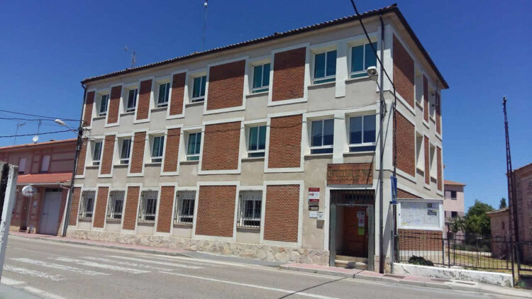 El programa de ‘La Administración cerca de ti’ visita Nava de la Asunción 1 Centro Cultural ‘Los Pinares’ / AYUNTAMIENTO DE NAVA DE LA ASUNCIÓN