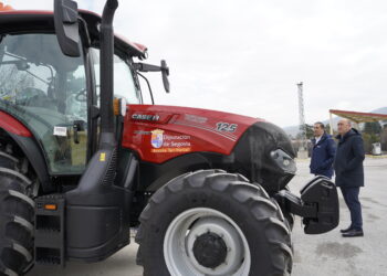 Visita al parque de maquinaria en Palazuelos de Eresma / DIPUTACIÓN