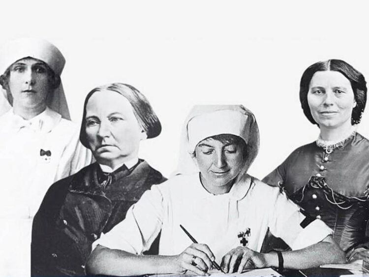 Exposición 'Pioneras de la Humanidad, mujeres clave en la historia de Cruz Roja'. / CRE