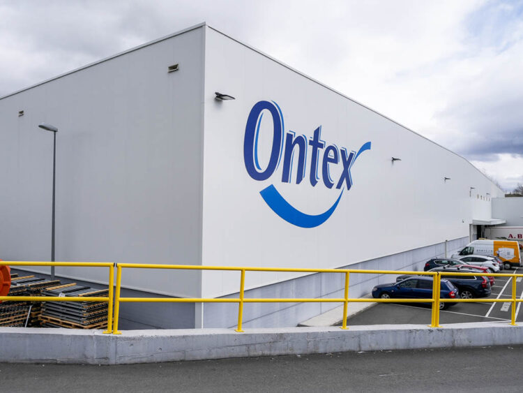 Fábrica de Ontex, en el polígono de Valverde del Majano. / EL ADELANTADO