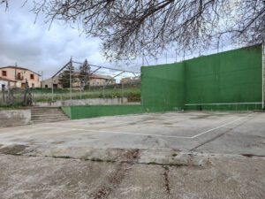 El frontón de Sotillo.