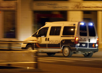 Dos de los detenidos ingresan en prisión y el tercero queda en libertad provisional.