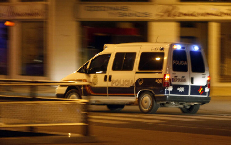 Interior confirma tres detenidos en Salamanca, Burgos y Huelva por su vinculación con el terrorismo yihadista 1 Dos de los detenidos ingresan en prisión y el tercero queda en libertad provisional.