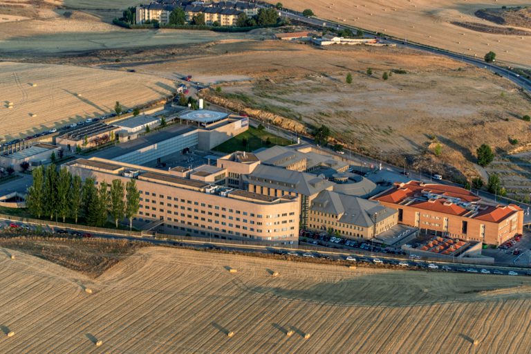 Los futuros enfermeros segovianos se trasladan al ‘Santiago Hidalgo’ en septiembre 6 Hospital General / Kamarero