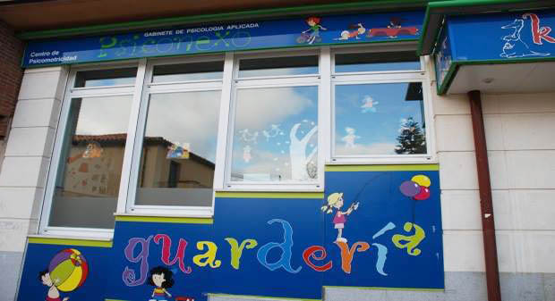 Al borde del cierre 2 Instalaciones de la Escuela Infantil ‘Kangurolandia’, en la calle Lirio 5.