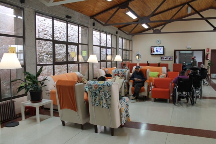 Cerca de 10,5 millones para garantizar una atención de calidad a las personas dependientes 1 El CSS La Fuencisla incorpora tres nuevas unidades de convivencia para que los internos se sientan como en casa.