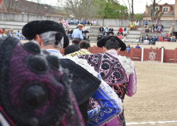 Paseíllo en la Plaza de Toros de Valsaín. / A.M.