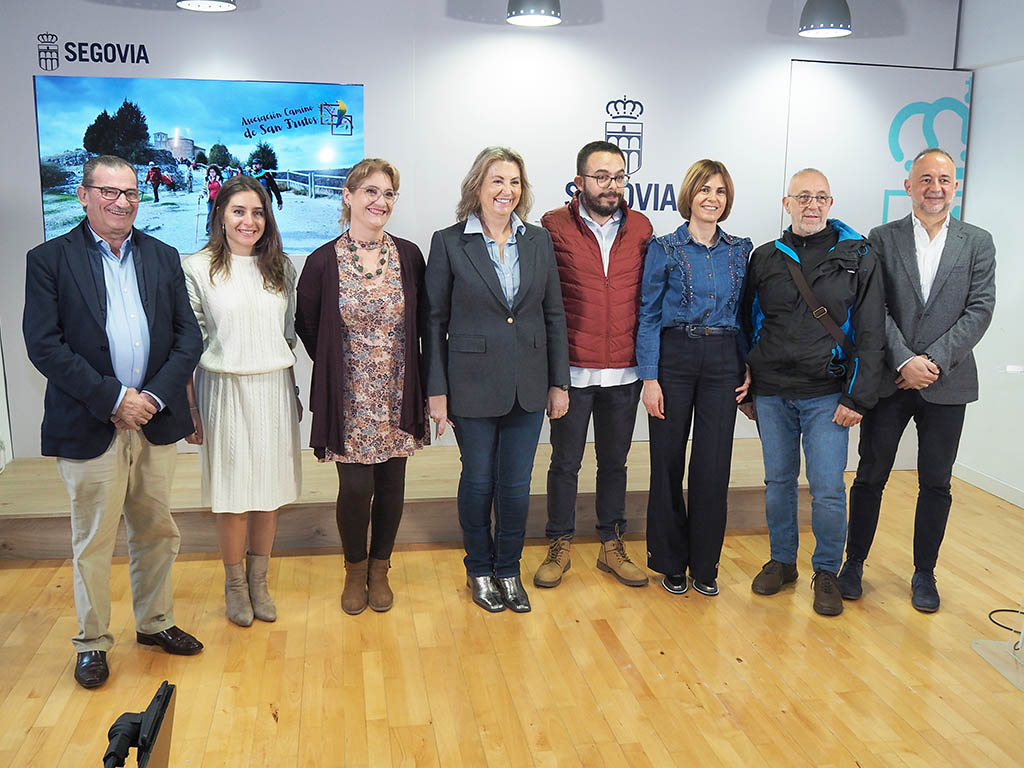 Representantes de los ayuntamientos de la Asociación del Camino de San Frutos, durante la presentación del plan de acción para este año. / HÉCTOR CRIADO