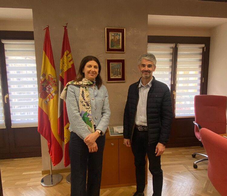 Reunión delegada territorial con alcalde Hontanares de Eresma/JUNTA DE CASTILLA Y LEÓN