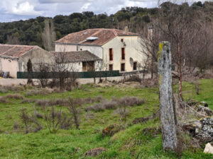 Valdesaz en el 2022 contabilizaba 14 vecinos censados.