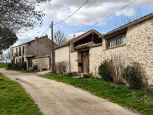 Originariamente, la pequeña población de Tanarro era una pedanía del cercano Perorrubio, hasta que ambas se integraron a Sepúlveda en 1971.