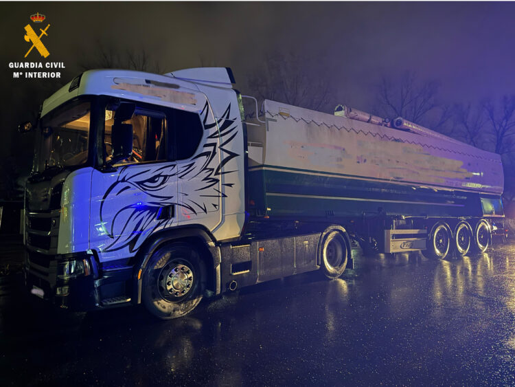 Detenido por robar un camión con remolque en La Lastrilla 1 Detenido un hombre como presunto autor de un delito de robo de uso de vehículo / GUARDIA CIVIL