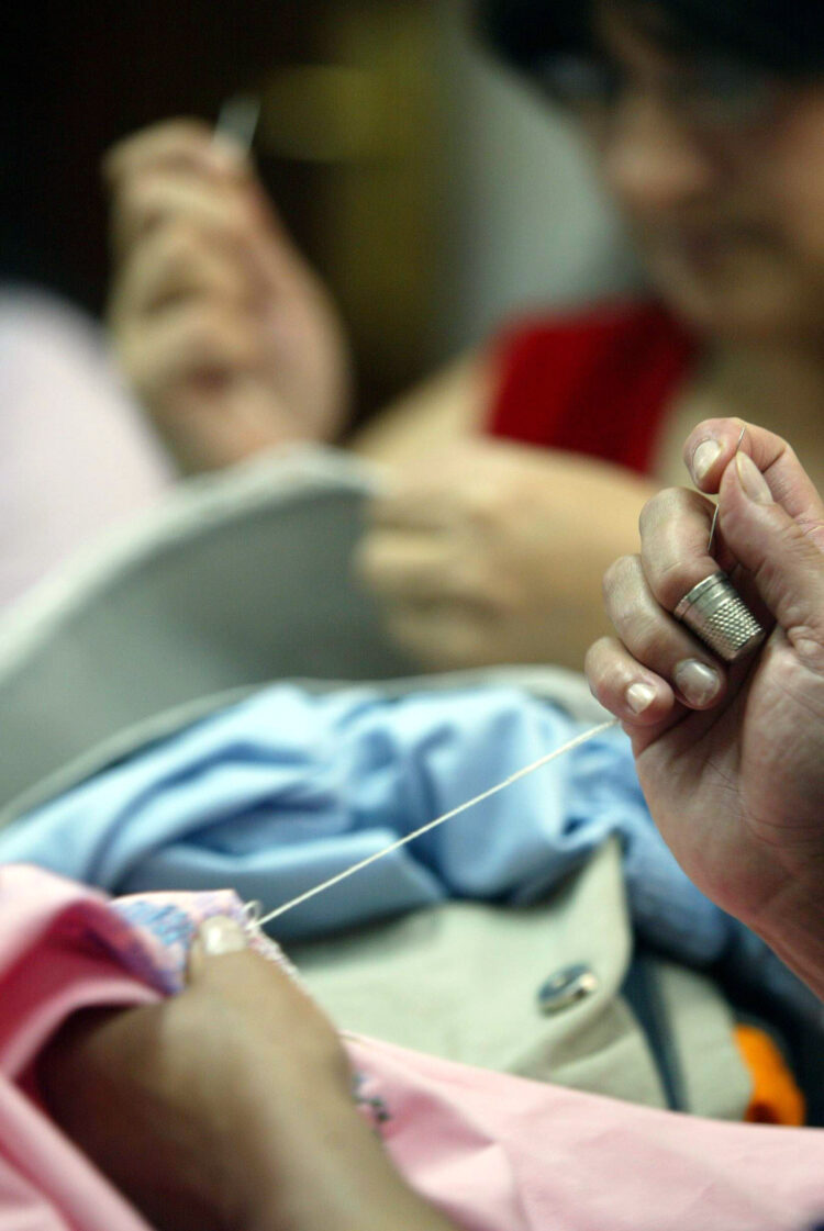 Foto de archivo. Costura / MÍRIAM CHACÓN - ICAL