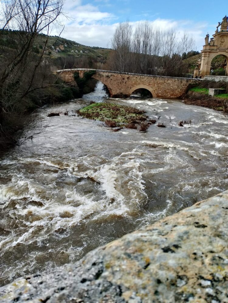 Río Eresma a su paso por La Fuencisla. / J.M.