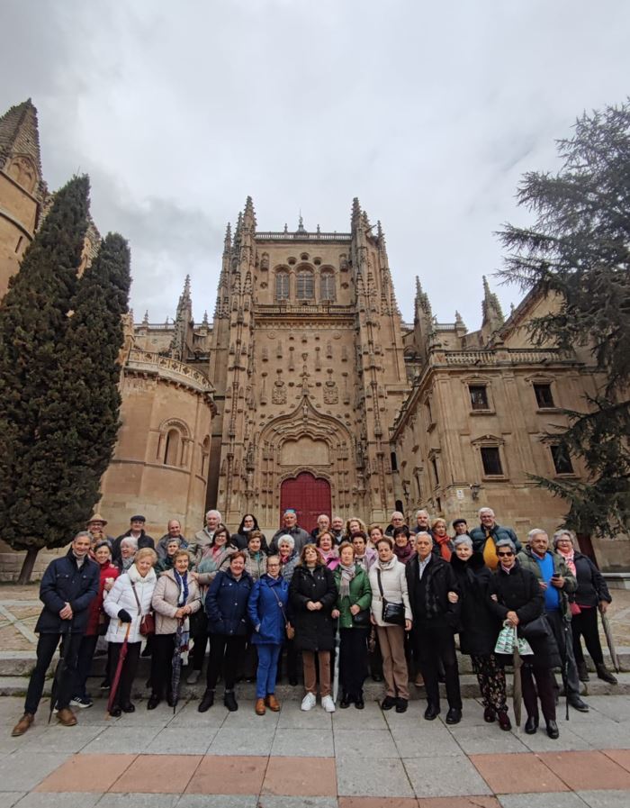 Vecinos de la provincia viajan hasta Salamanca 1 Vecinos en su visita a Salamanca. / Lourdes Matarranz