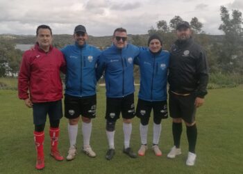 La comitiva del Footgolf Cuéllar durante la cita en Cáceres./CD. CUÉLLAR