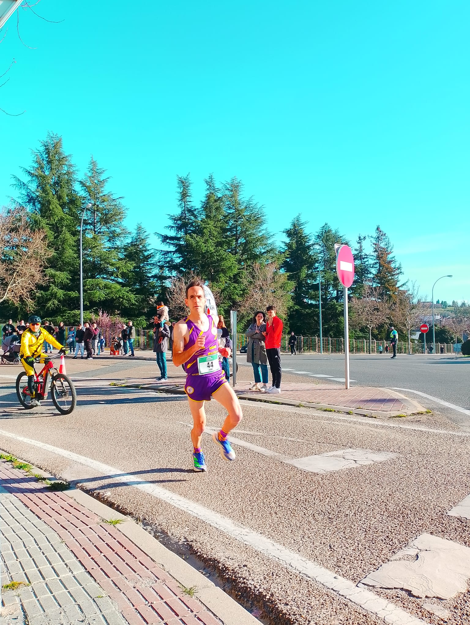 Juan Bueno se estrena como ganador, y Katherine Tisalema repite victoria en la Media Maratón de Segovia 2 juan bueno