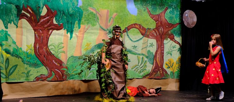 Grupo teatral de la Fundación Caja Cega / JUAN CRUZ SERRANO