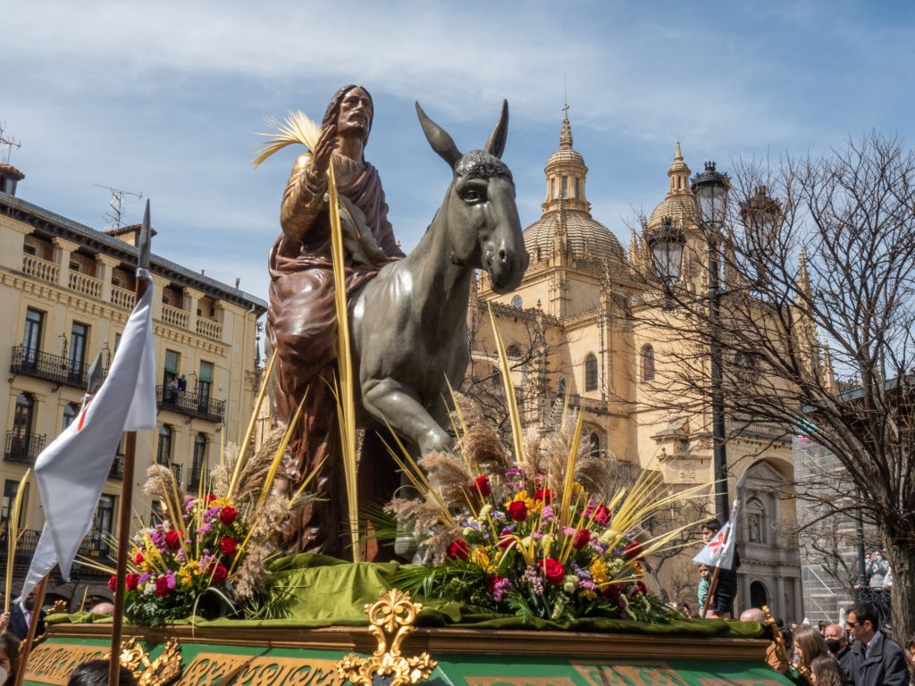 Procesión de Domingo de Ramos en Segovia. / NEREA LLORENTE