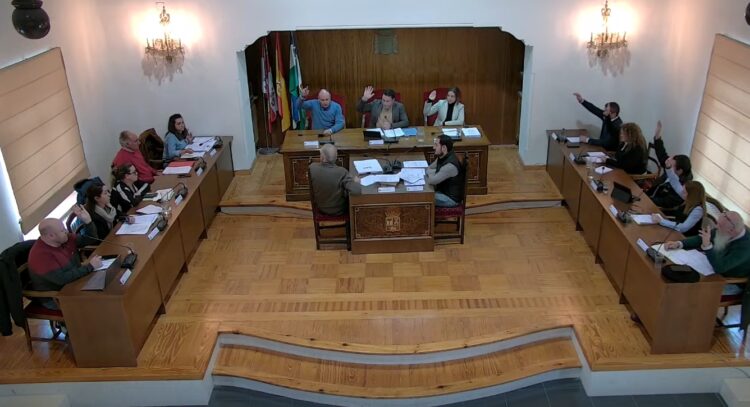 Instantes del último pleno celebrado en El Espinar / AYTO. EL ESPINAR