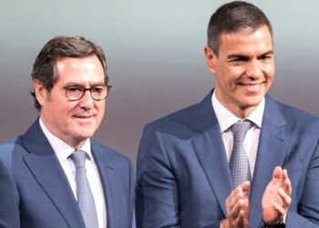 El presidente de CEOE, Antonio Garamendi y el presidente del Gobierno, Pedro Sánchez. Europa Press.