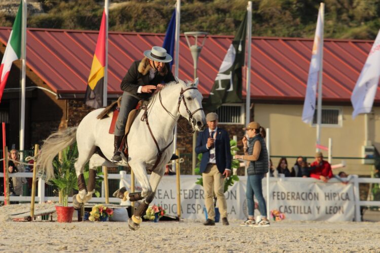 Gilberto Filipe Silva durante un ejercicio./FHCYL