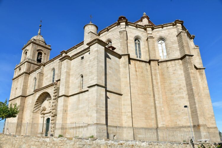 El V Festival ‘Escenario Patrimonio de Castilla y León’ ofrece seis actuaciones en la provincia 1 Iglesia de San Sebastián de Villacastín. Foto: José Antonio Santos.