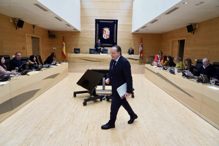 El Presidente del Consejo de Cuentas presenta el Informe sobre las ayudas a domicilio de las diputaciones provinciales durante el ejercicio 2022. / Miriam Chacón