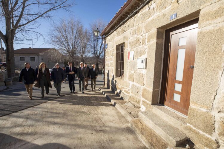 El Consejo de Gobierno autoriza los convenios de rehabilitación de viviendas en el rural 1 El programa Rehabitare, por el que la Junta actúa como órgano de contratación, comenzó en 2009. / Rmestudios