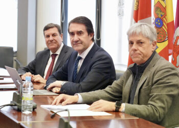 Reunión con UGT, CCOO, USO y CGT. / Campillo