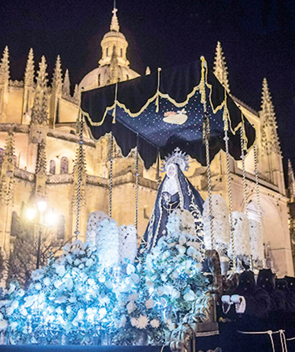 “Belleza en sus imágenes y sobriedad en sus pasos" 1 La Soledad Dolorosa, de la Cofradía del Recogimiento