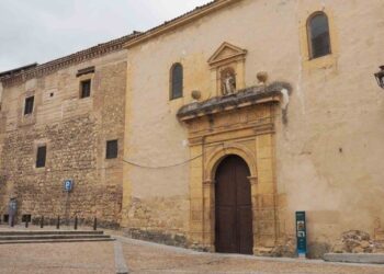 Templo en la Plaza de la Trinidad.