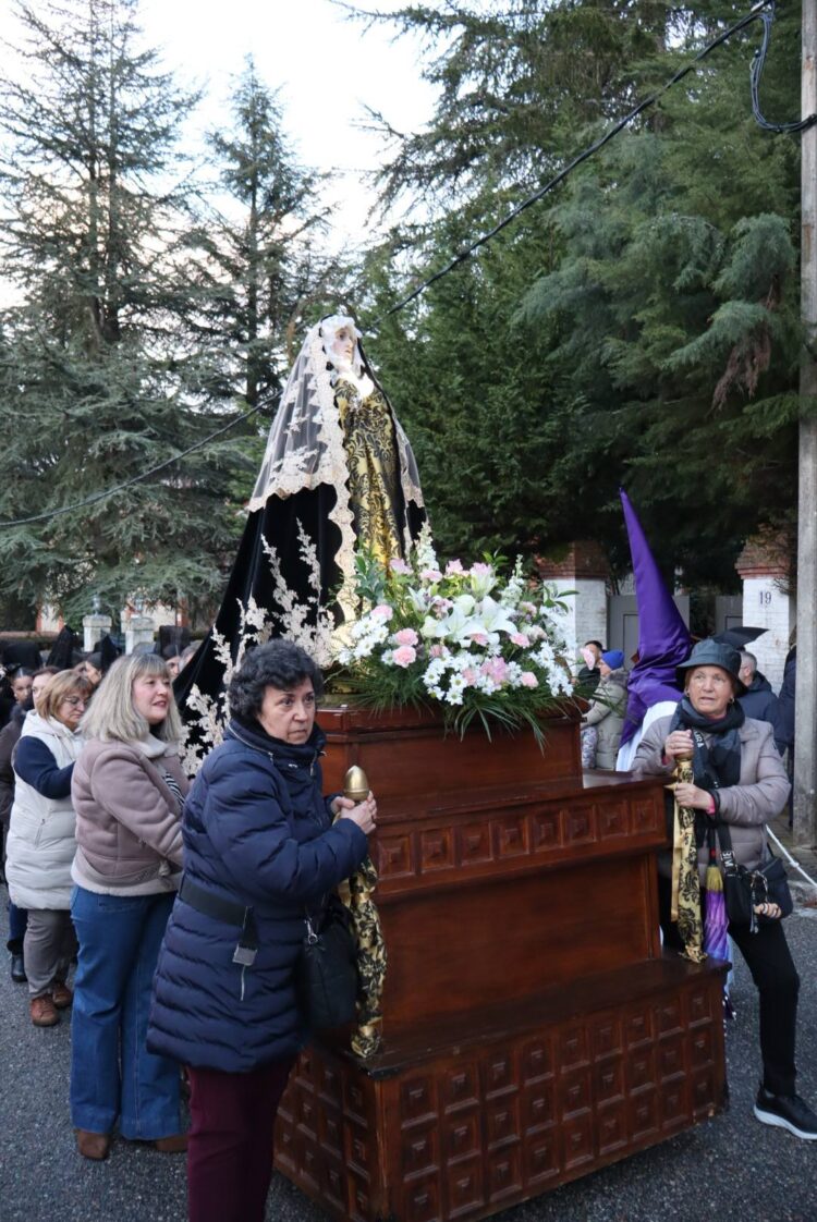 La provincia incrementa el número de visitantes durante esta Semana Santa 1 Momento de la procesión de Viernes Santo en San Rafael./AYUNTAMIENTO DE EL ESPINAR