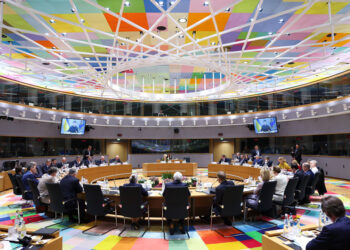 En la cumbre del Consejo Europeo de Marzo, el presidente de Ucrania, Volodimir Zelenski participó por videoconferencia.