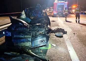 Accidente en la AP 66. / Bomberos del Ayuntamiento de León